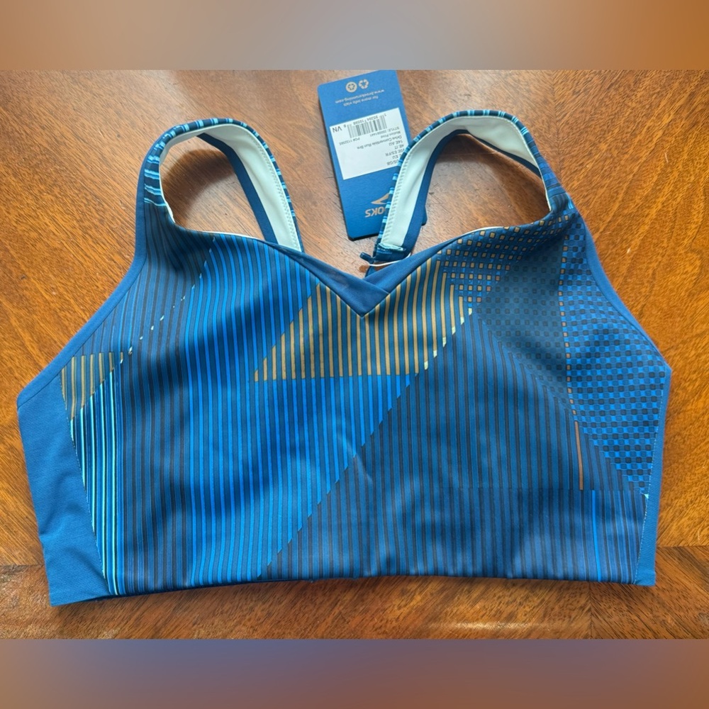 NWT Brooks Sports Bra